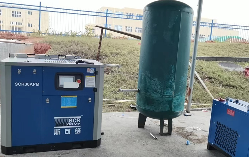 �Չ��C(j��)���b�c���B(y��ng)����(w��)